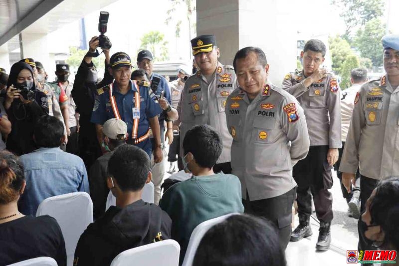 Kapolda Jatim Kunjungi Gerai Vaksin Presisi di GSN Pelabuhan Tanjung Perak