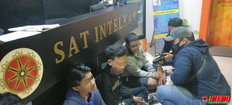 Polrestabes Surabaya Berhasil Ciduk Gangster saat Beraksi di Depan Intelx Auto