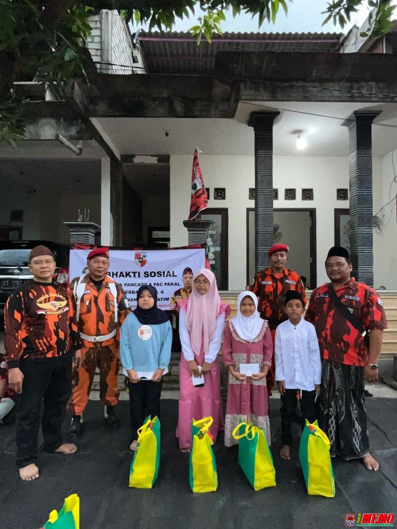 Momen Haru, Bagi Takjil dan Sembako Serta Bukber PAC PP Pakal