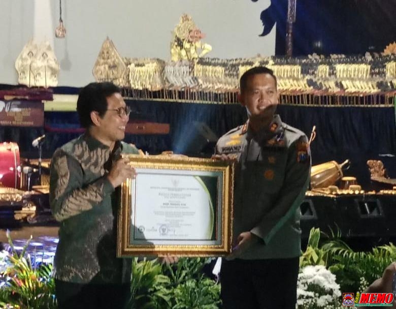 Kapolres Bondowoso Peroleh Penghargaan dari Kementerian PDTT