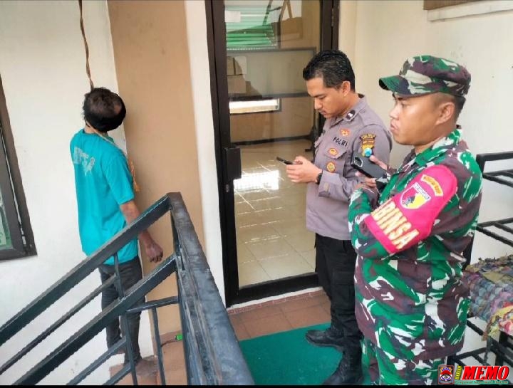 Seorang Pria Gojek Ditemukan Tewas Gantung Diri di Masjid
