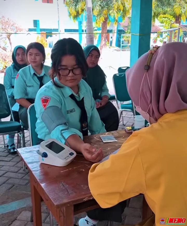 Kolaborasi Kemanusiaan, SMAN 8 Kota Kediri dan UDD PMI Bersatu dalam Aksi Donor Darah
