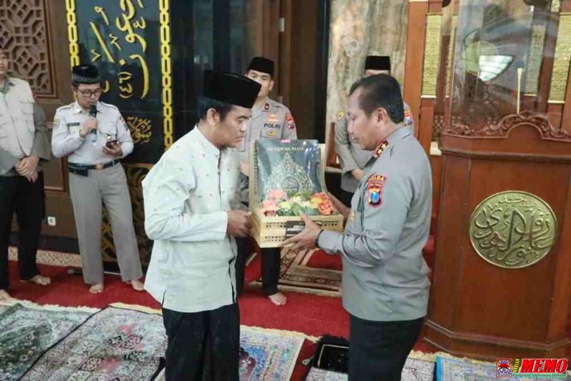 Kapolda Jatim Salurkan 9000 Kitab Suci untuk Umat Beragama