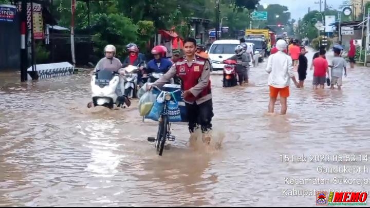 Polres Ponorogo Siagakan Personel 24 Jam Bantu Tangani Banjir