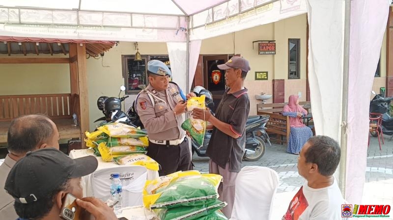 Guna Stabilkan Harga Beras untuk Ringankan Masyarakat, Polsek Mantup Gelar Gerakan Pangan Murah