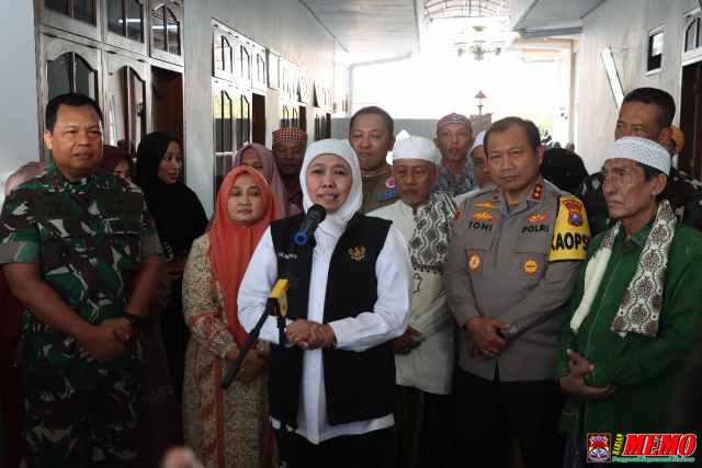 Forkopimda Jatim Berikan Bansos ke Pondok Pesantren Terdampak Banjir di Kabupaten Sampang