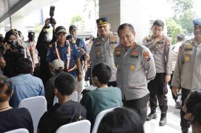 Kapolda Jatim Kunjungi Gerai Vaksin Presisi di GSN Pelabuhan Tanjung Perak