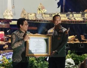 Kapolres Bondowoso Peroleh Penghargaan dari Kementerian PDTT