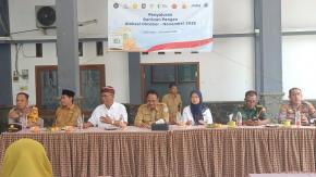 Penyaluran Bantuan Pangan Sukses, 90 Warga Desa Deket Wetan Terima Beras dan Minyak