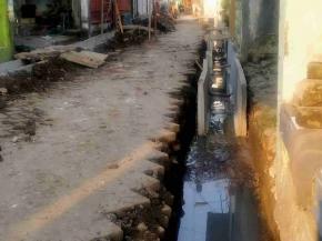 Pekerjaan Box Culvert di Benowo Krajan Tanpa Papan Proyek 