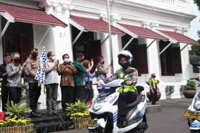 Polrestabes Surabaya Dapat Bantuan 20 Unit Motor Listrik Dari Masyarakat
