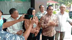Para Keluarga Terdakwa dan Kuasa Hukum Kasus Pokmas Luruk Kejaksaan Negeri Kota Pasuruan