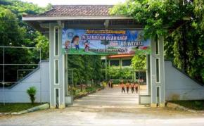 Kepala Sekolah SMPN 1 Mantup Diduga Komersilkan Kantin Sekolah untuk Tutup Hutang