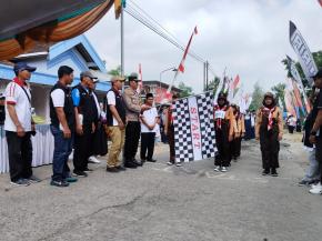 Peringati HUT-80, Kec. Mantup Adakan Gerak Jalan