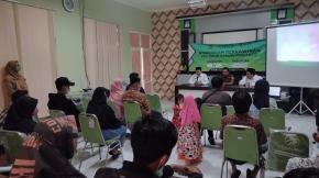 Ka Kemenag Kabupaten Pasuruan Berikan Binwin di Puskesmas Lekok