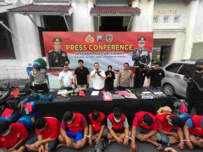 Satreskrim Polrestabes Surabaya Bongkar Kasus Pembobol Gudang, 6 Pelaku Digelandang Masuk Bui