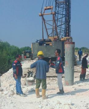 Proyek Oprit Jembatan Rp. 5,1 Miliar Diduga Tidak Sesuai Bestek, PUPR Gresik dan Rekanan Kompak Bung