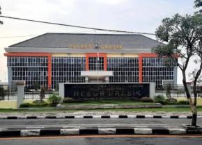 Polres Gresik Lepas Lima Warga Desa Turirejo Positif Narkoba