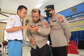 Cegah Pengaruh Gangster, Polrestabes Surabaya Gelar Sosialisasi di Sekolah