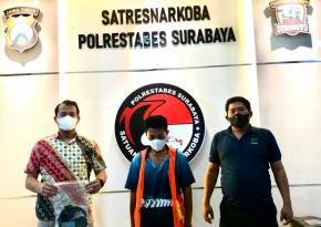 Budak Barang Haram Diamankan Satresnarkoba Polrestabes Surabaya